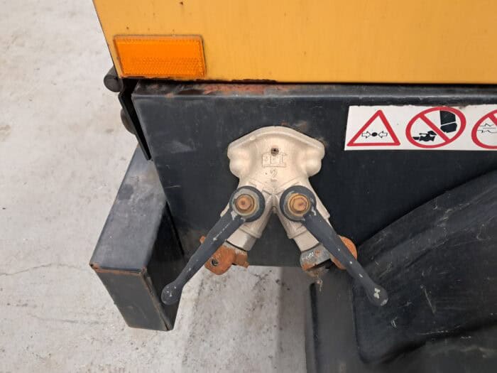 Atlas Copco XAS36 kompresorivaunu - Image 12