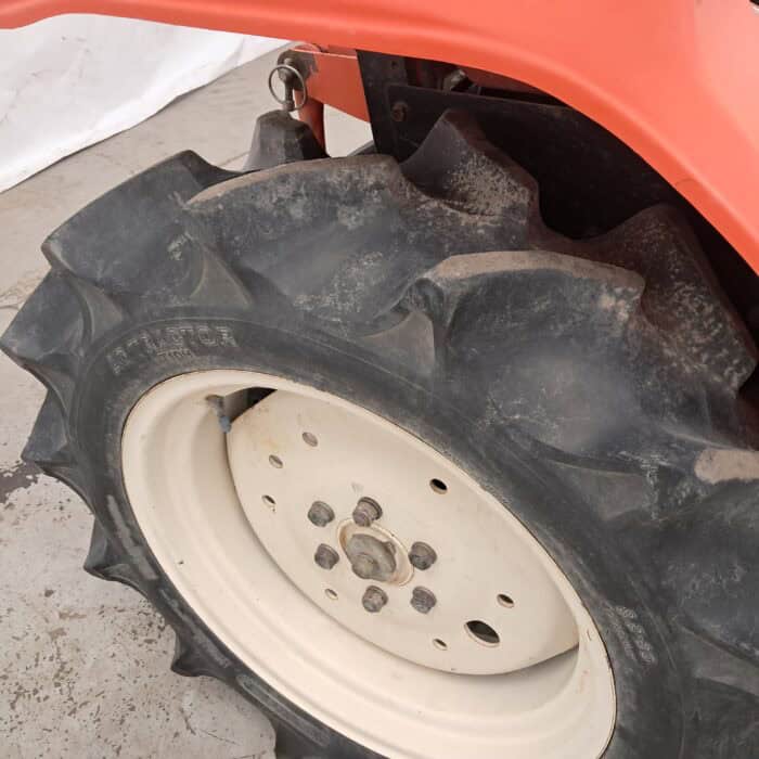HINOMOTO N179, 17 hp minitraktori, 4WD - Image 15