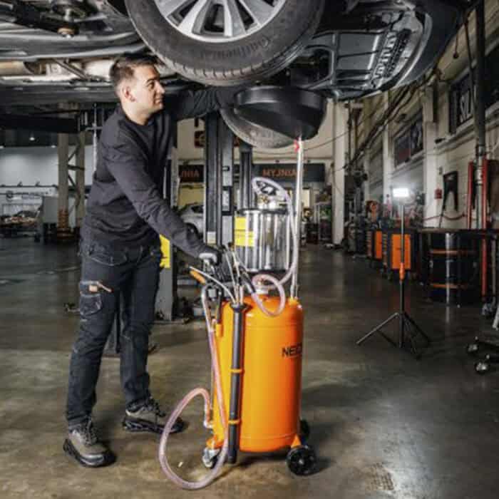 Öljyn imuvaihtaja paineilmatoiminen 70 L, Neo Tools - Image 17