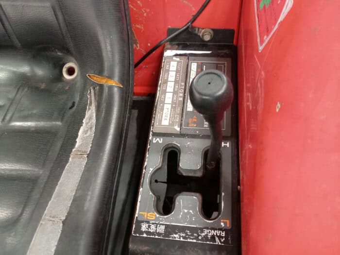 Mitsubishi MT33D Minitraktori etukuormaajalla ja maanmuokkaajalla, 4WD - Image 20