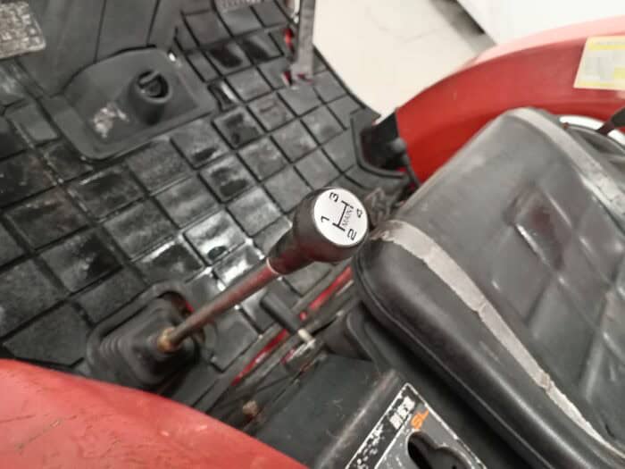 Mitsubishi MT33D Minitraktori etukuormaajalla ja maanmuokkaajalla, 4WD - Image 21