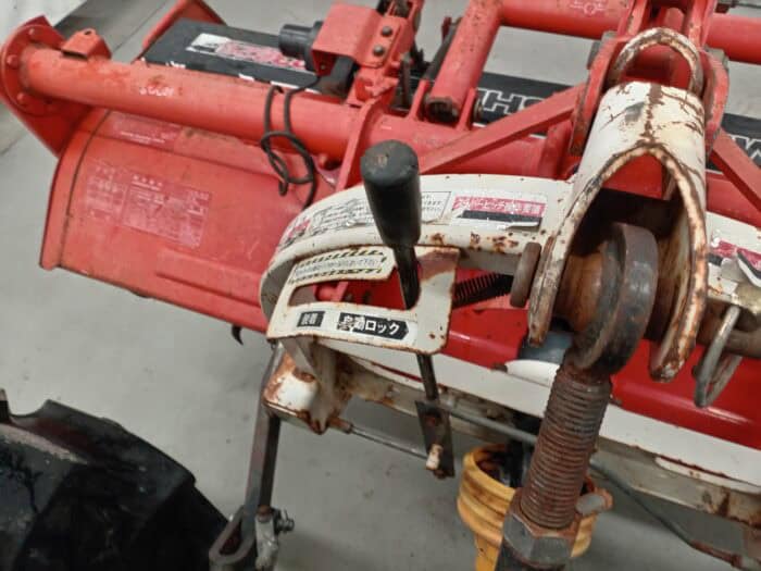 Mitsubishi MT33D Minitraktori etukuormaajalla ja maanmuokkaajalla, 4WD - Image 30