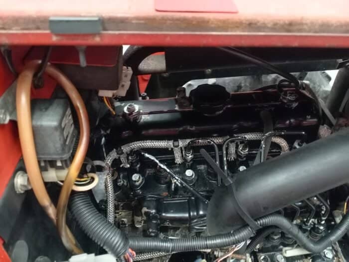 Mitsubishi MT33D Minitraktori etukuormaajalla ja maanmuokkaajalla, 4WD - Image 35