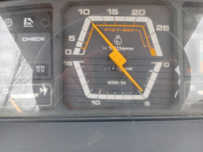 Mitsubishi MT33D Minitraktori etukuormaajalla ja maanmuokkaajalla, 4WD - Image 37