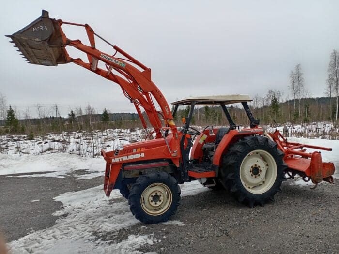 Mitsubishi MT33D Minitraktori etukuormaajalla ja maanmuokkaajalla, 4WD - Image 6