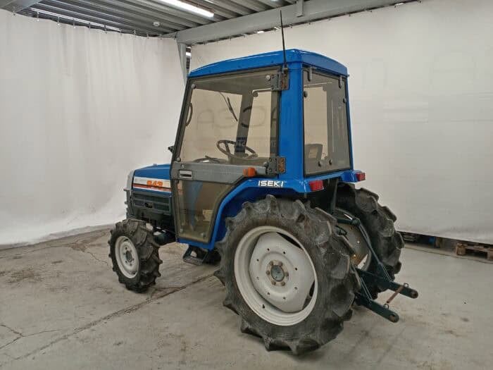 Iseki TF243F  Minitraktori, 4WD, 24hp, suunnanvaihtaja - Image 3