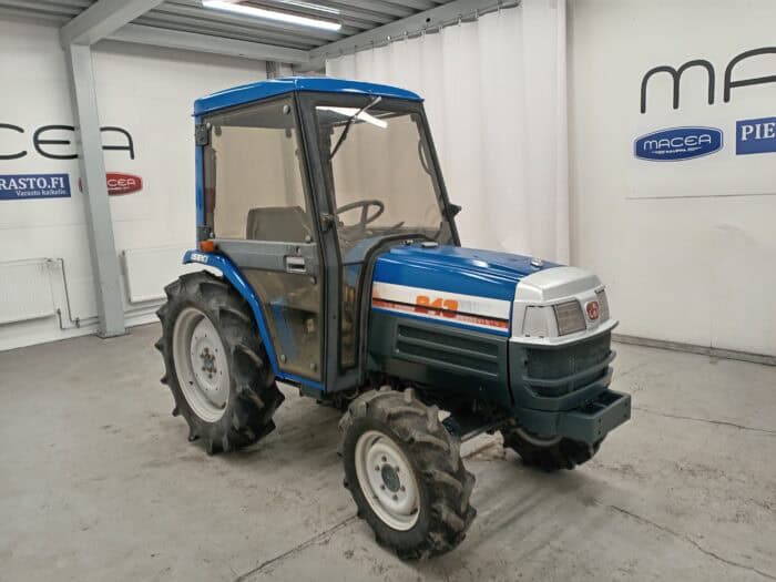 Iseki TF243F  Minitraktori, 4WD, 24hp, suunnanvaihtaja - Image 7