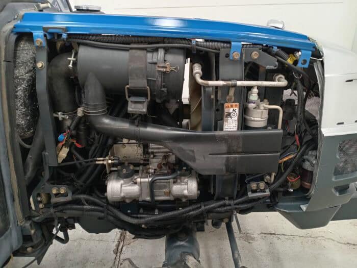 Iseki TF243F  Minitraktori, 4WD, 24hp, suunnanvaihtaja - Image 15