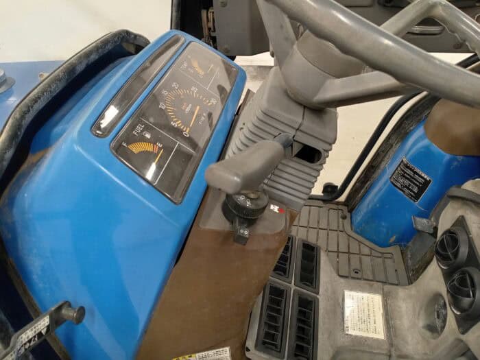 Iseki TF243F  Minitraktori, 4WD, 24hp, suunnanvaihtaja - Image 27