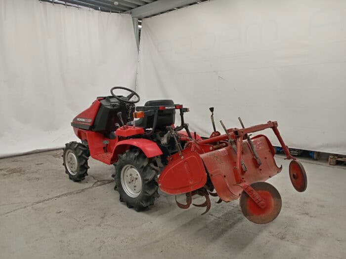 Honda Might 11, 4WD traktori, maamuokkaimella. - Image 3