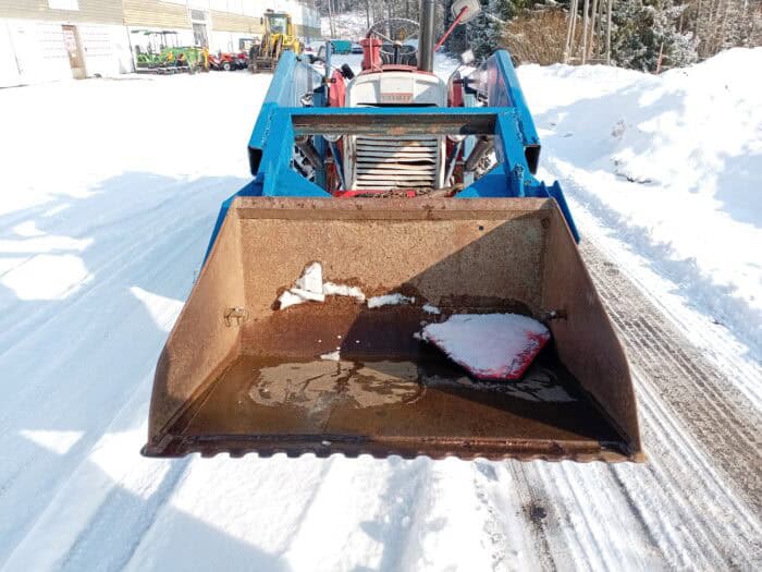 Valmet 361D traktori, Etukuormaajalla ja takalanalla - Image 12