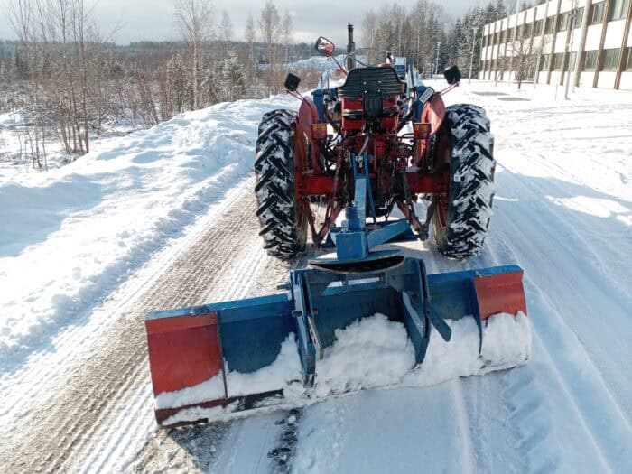 Valmet 361D traktori, Etukuormaajalla ja takalanalla - Image 9