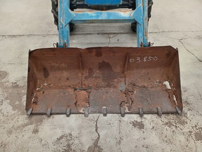 Mitsubishi D3850FD 38hv 4WD traktori etukuormaajalla - Image 12