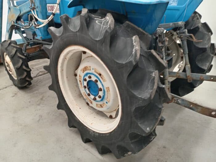 Mitsubishi D3850FD 38hv 4WD traktori etukuormaajalla - Image 21