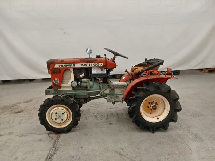 Yanmar YM1100D, 11hv, 4WD Minitraktori - Image 2