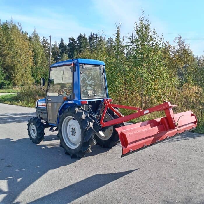 Iseki TF243F  Minitraktori, 4WD, 24hp, suunnanvaihtaja - Image 5