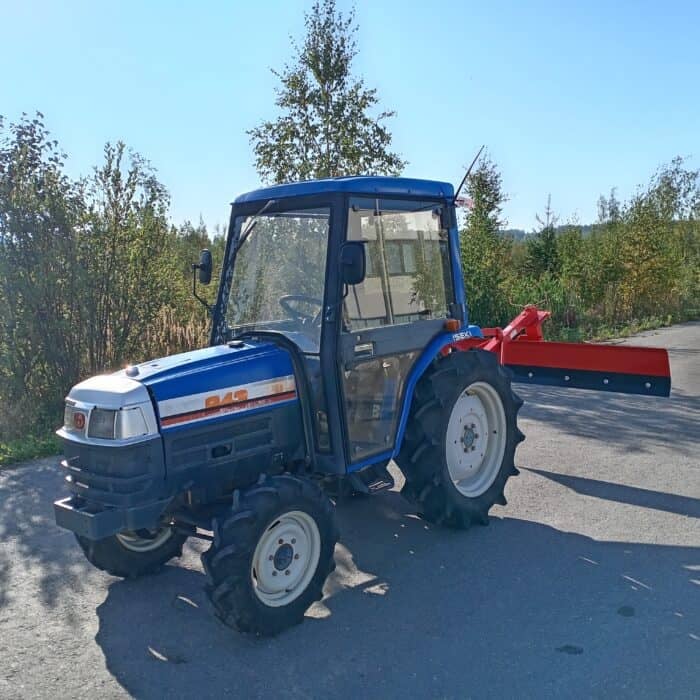Iseki TF243F  Minitraktori, 4WD, 24hp, suunnanvaihtaja - Image 4