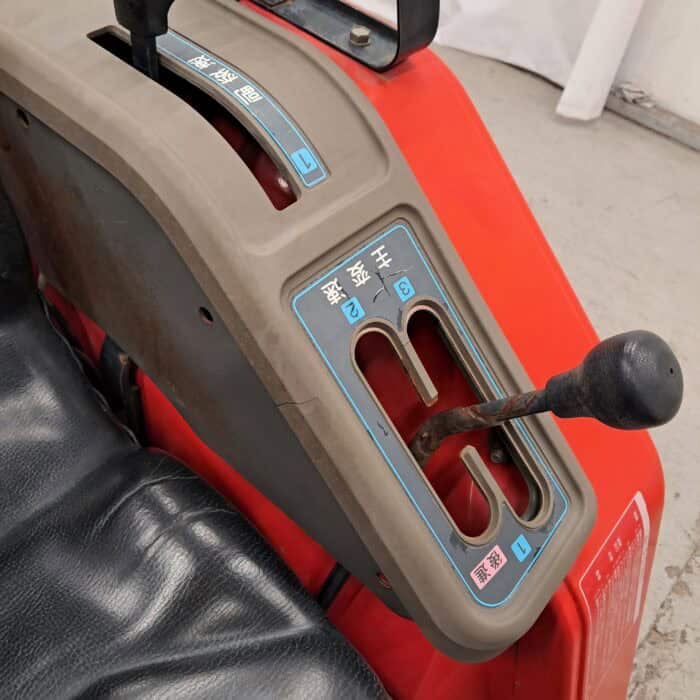 Yanmar F7 4WD minitraktori - Image 12
