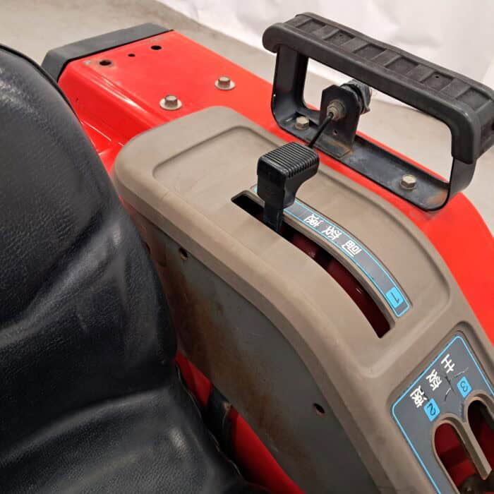 Yanmar F7 4WD minitraktori - Image 13