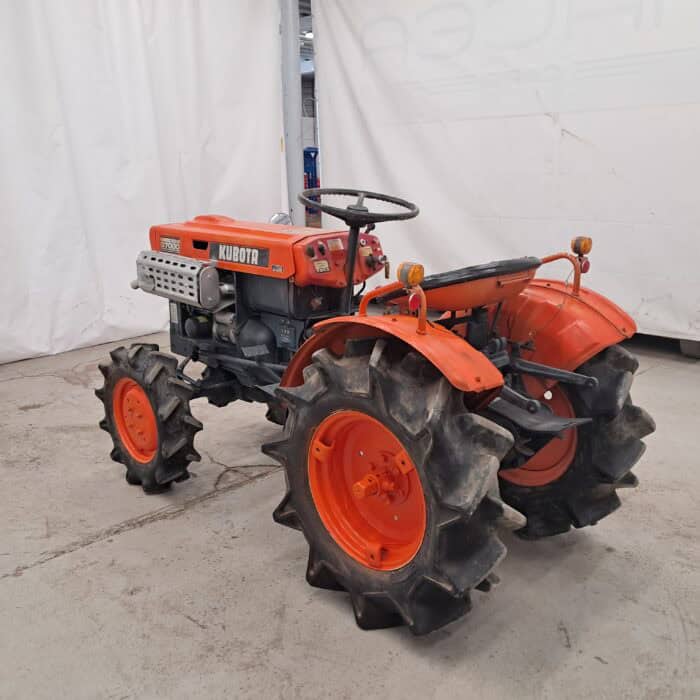 Kubota B7000 4WD, minitraktori - Image 4