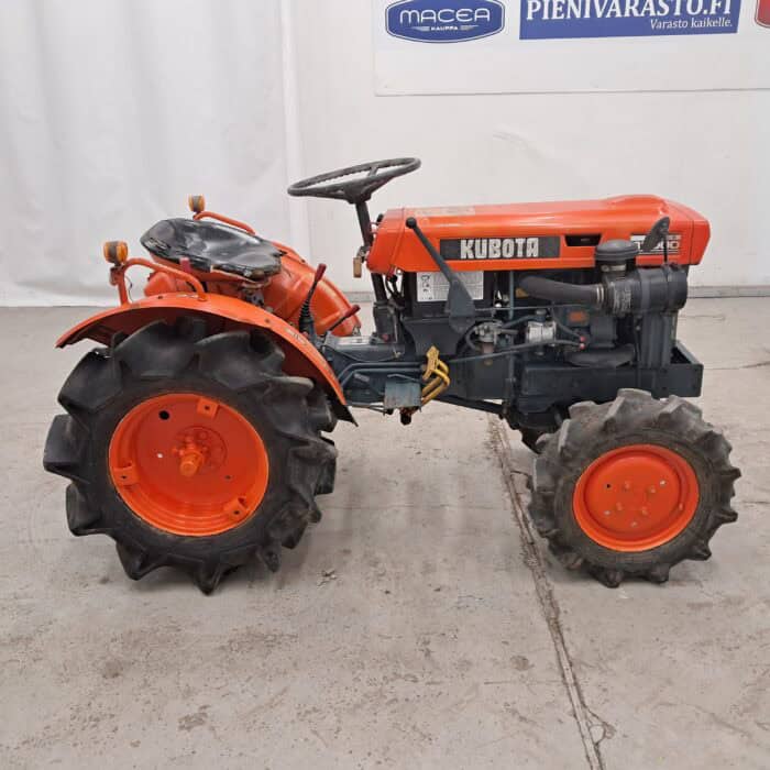 Kubota B7000 4WD, minitraktori - Image 7