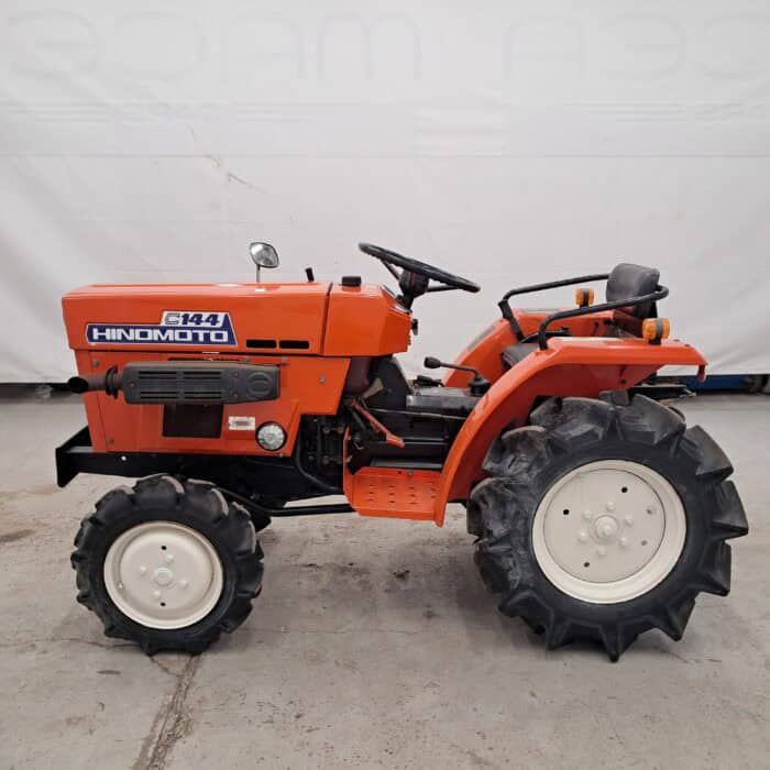 Hinomoto C144 4WD minitraktori, 17 hp - Image 2