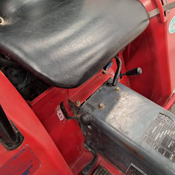 Shibaura P17F 4WD, 17hp, Minitraktori Etukuormaajalla - Image 11
