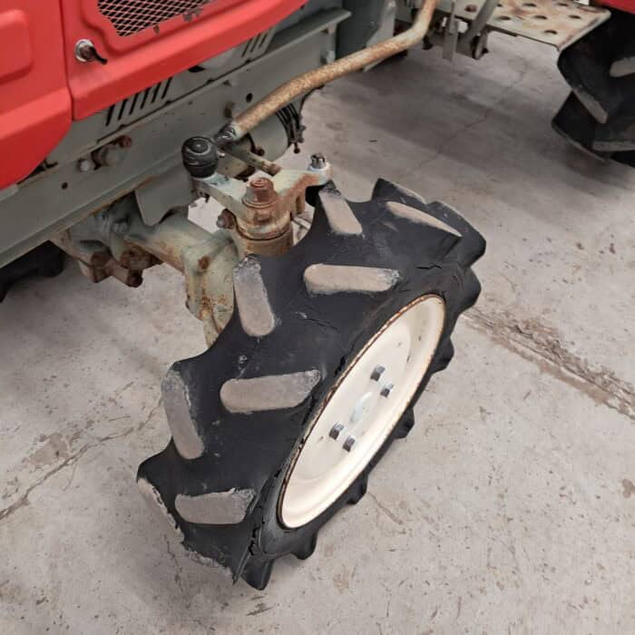 Yanmar YM1401D 4WD minitraktori - Image 16