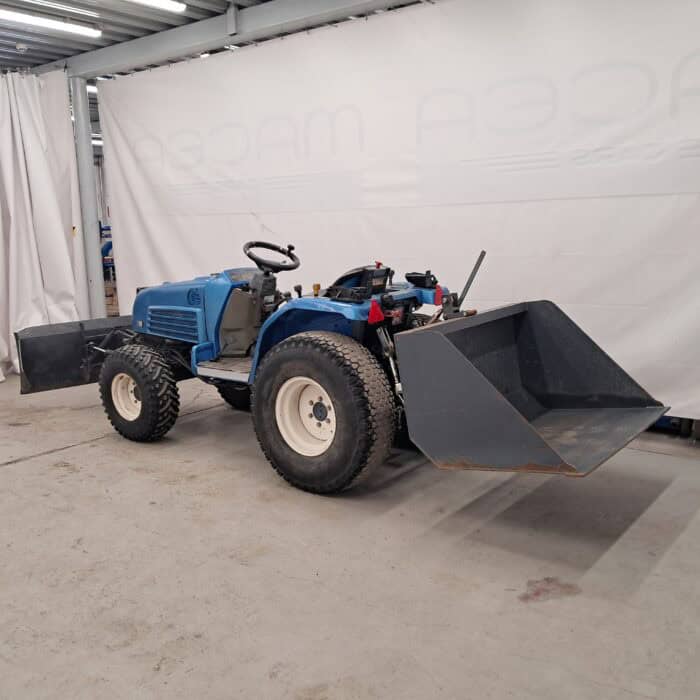 Iseki TF 330 FH MUE4 Hydraulinen etuaura ja manuaalisesti kippaava takakauha - Image 5