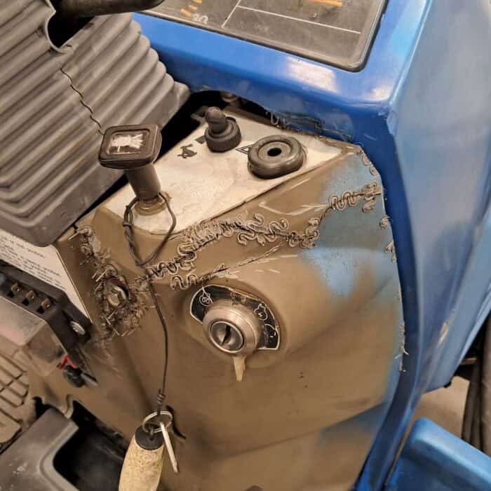 Iseki TF 330 FH MUE4 Hydraulinen etuaura ja manuaalisesti kippaava takakauha - Image 26