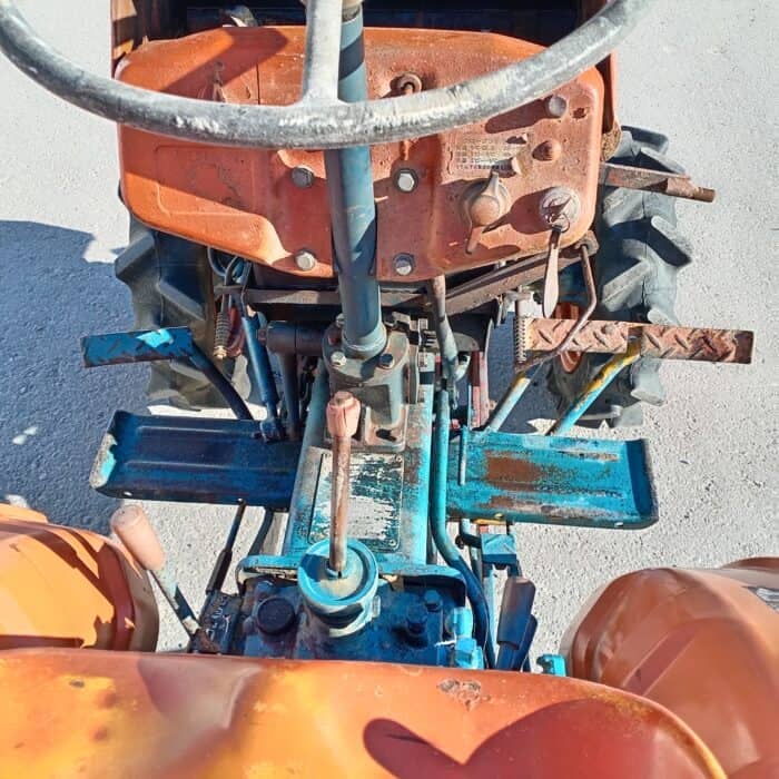 Kubota B6000 4WD traktori - Image 17