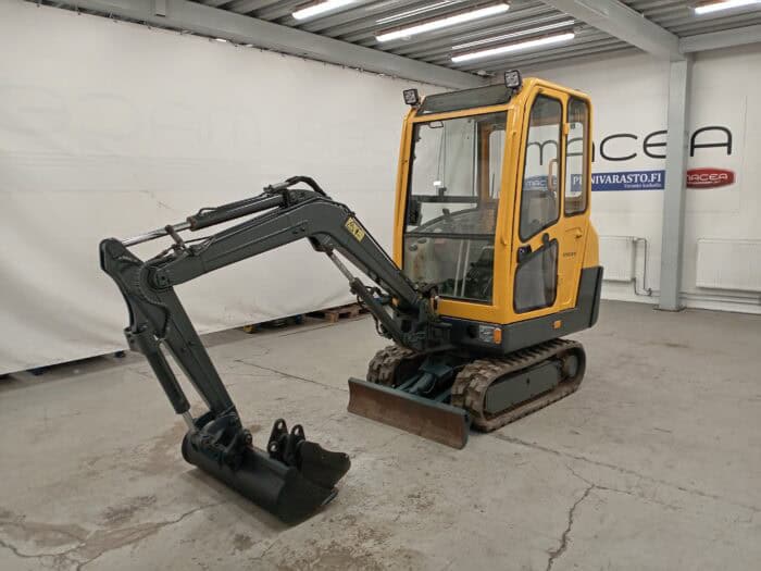 Volvo EC15B XR minikaivinkone - Image 2
