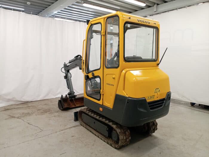 Volvo EC15B XR minikaivinkone - Image 3