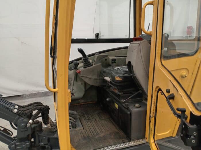 Volvo EC15B XR minikaivinkone - Image 10