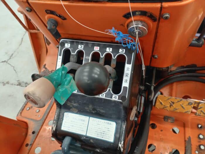 Kubota L2002DT 4WD, 20hv Minitraktori, etukuormaajalla! - Image 11
