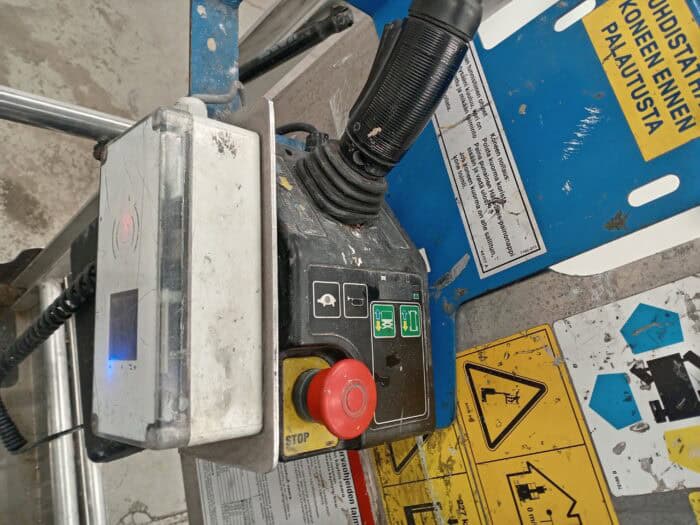 Genie GR-15 Akku­käyttöinen teleskooppi­mastonostin - Image 20