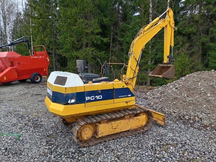Komatsu PC10-5 Minikaivinkone - Image 4