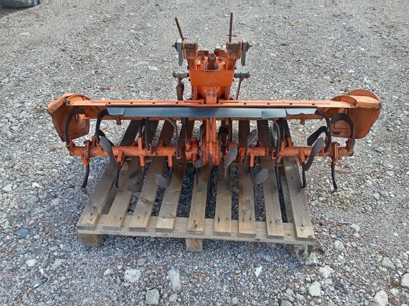 Maanmuokkain mini traktoriin 1400 mm