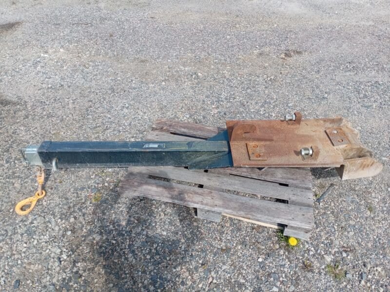Nostopuomi NTP10 kiinnikkeellä