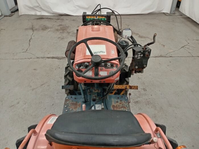 Kubota B5001 4WD  Minitraktori, etukuormaajalla - Image 8
