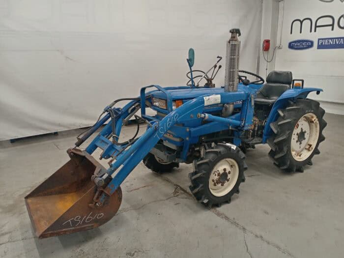 Iseki TS1610 4WD Minitraktori, etukuormaajalla - Image 2
