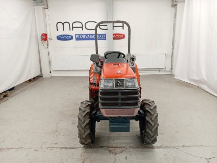 Kubota GB20 4WD minitraktori - Image 4
