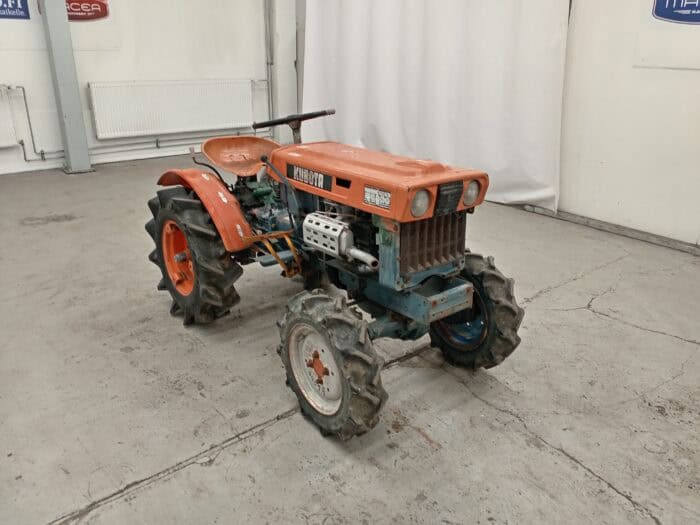 Kubota B6000 4WD Minitraktori - Image 10