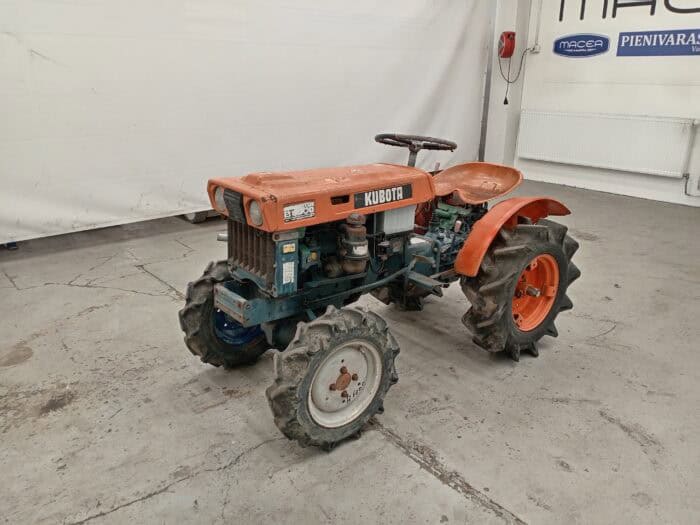 Kubota B6000 4WD Minitraktori - Image 12