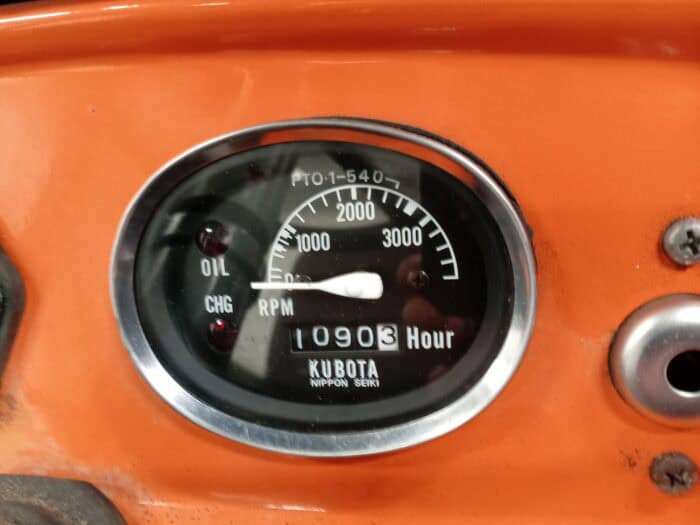 Kubota L245DT Traktori, etukuormaajalla, Rekisterissä! - Image 8