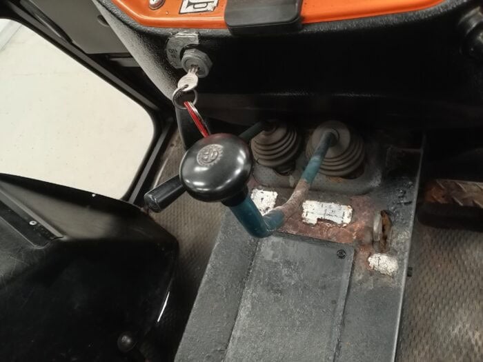 Kubota L245DT Traktori, etukuormaajalla, Rekisterissä! - Image 9