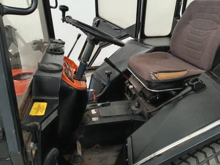 Kubota L245DT Traktori, etukuormaajalla, Rekisterissä! - Image 13