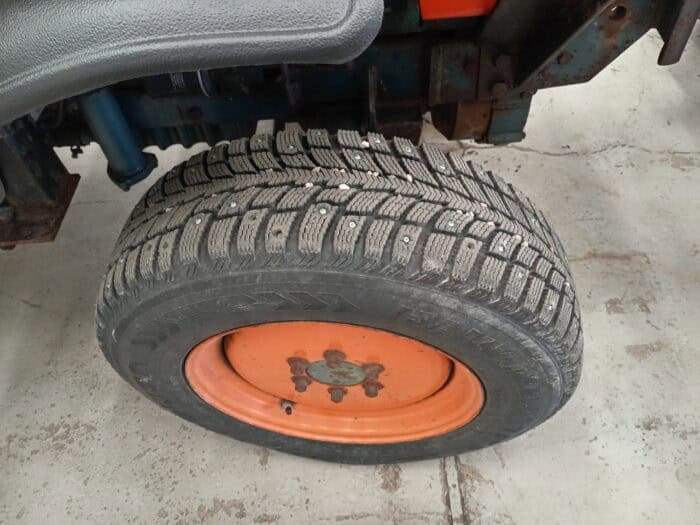 Kubota L245DT Traktori, etukuormaajalla, Rekisterissä! - Image 18