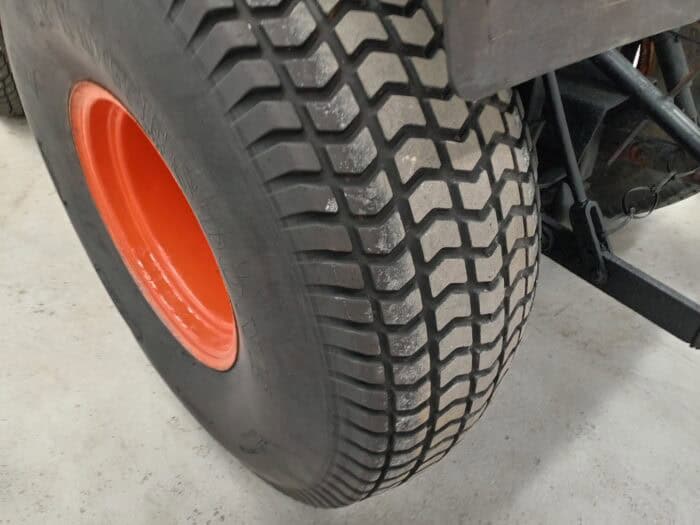 Kubota L245DT Traktori, etukuormaajalla, Rekisterissä! - Image 20