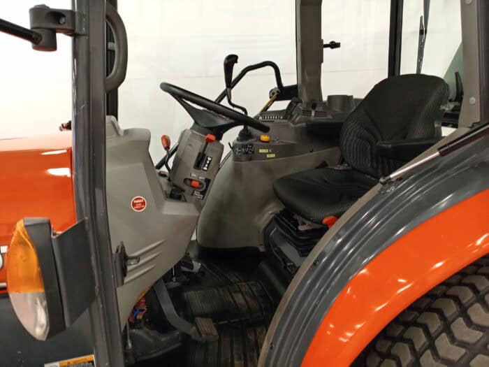 Kubota L5740 Traktori, Etukuormaajalla, vm. 2016 - Image 23